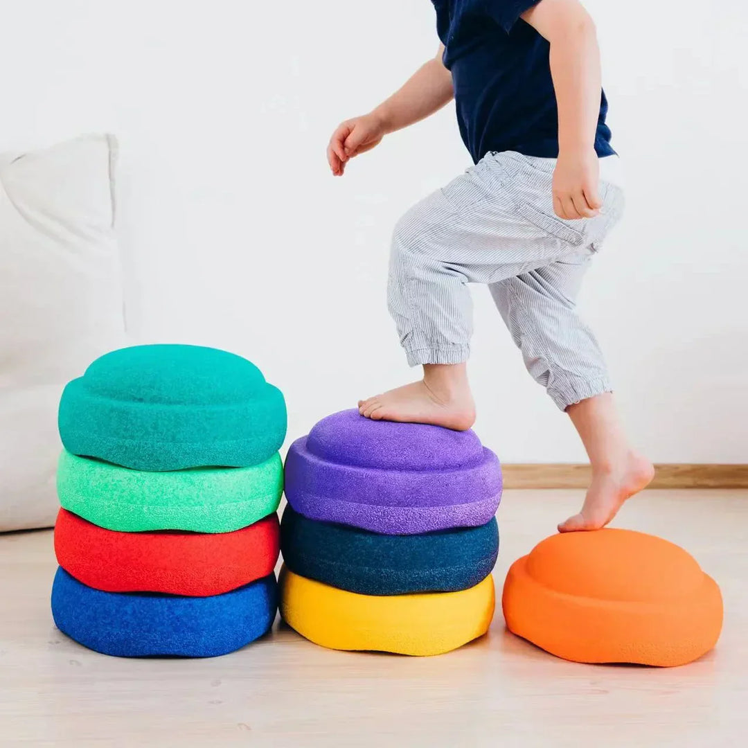 Outdoor crossing stepping stone balance board